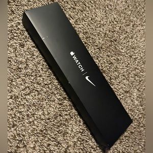 Apple Watch Nike Series 7 45 mm midnight Alu Ant/Bk Sp GPS